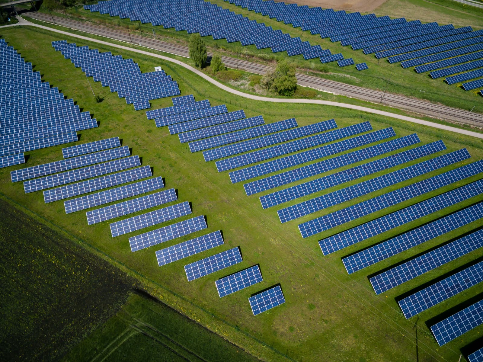100KW Corporate Office
